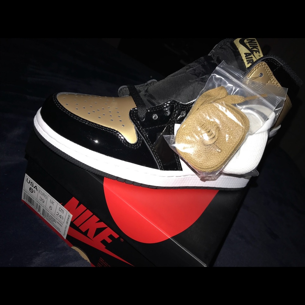 Retro 1 Gold Toe Size 6.5 MENS